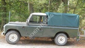 Plachta na Land Rover
